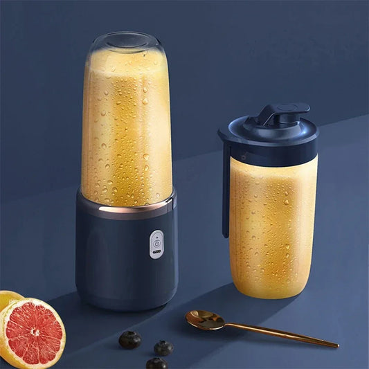 Mixeur portable 400 ml avec son gobelet de sport rempli de jus
